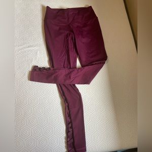 Victoria’s Secret Knockout leggings (M)